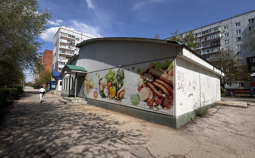 Магазин с арендаторами фото