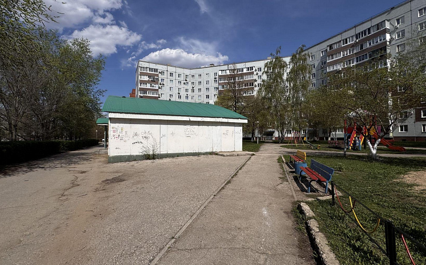 Магазин с арендаторами фото