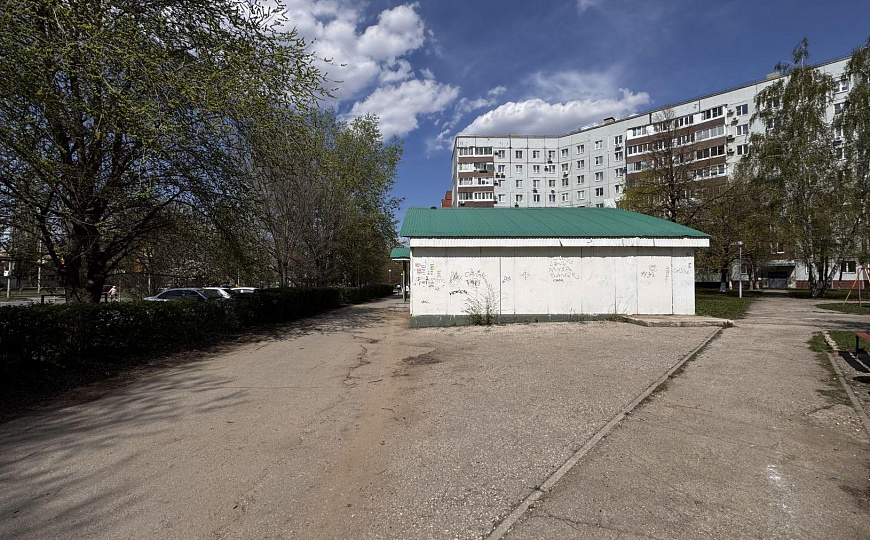 Магазин с арендаторами фото