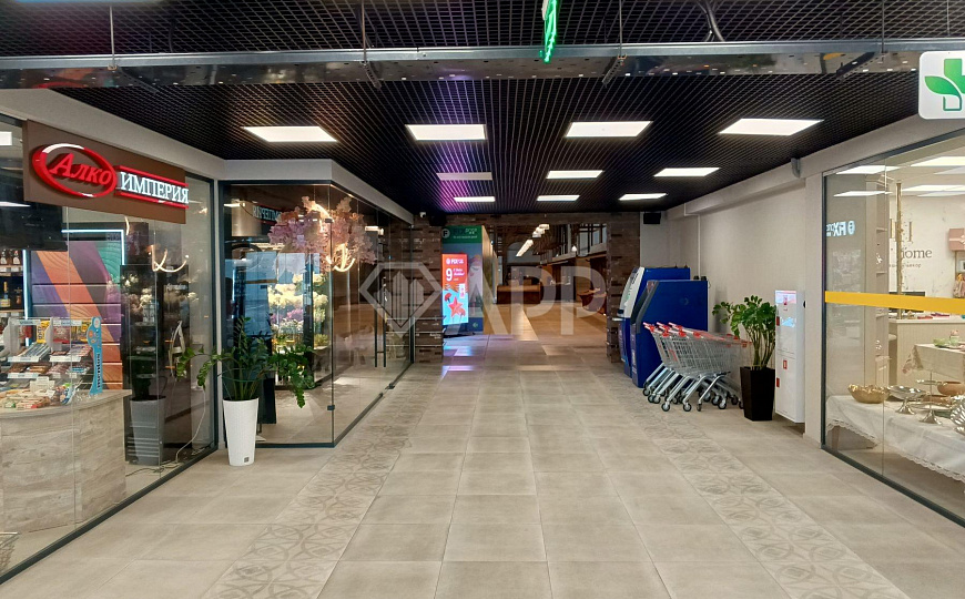 Сдам торговое помещение, 1 100 м² фото