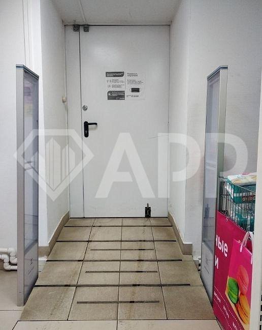 Продажа помещение с магнит, 362 м² фото