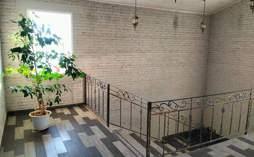 Продается прoизвoдствeнная база 800м² на зу 28 соток фото