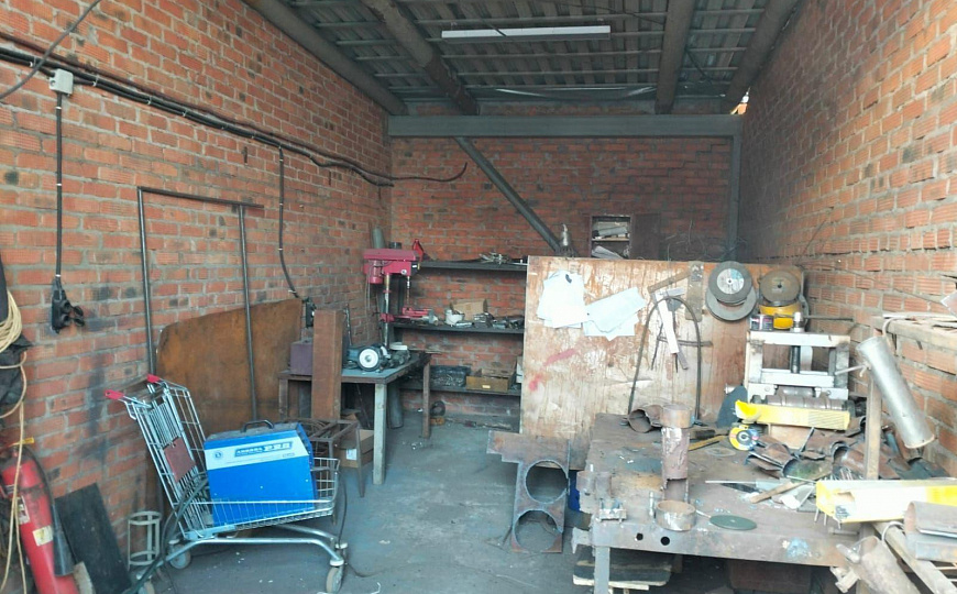 Продается прoизвoдствeнная база 800м² на зу 28 соток фото