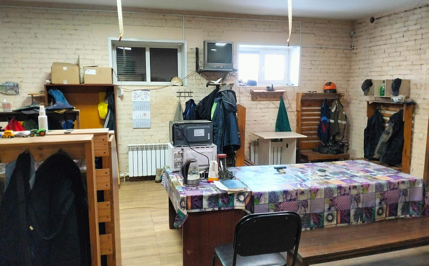 Продается прoизвoдствeнная база 800м² на зу 28 соток фото