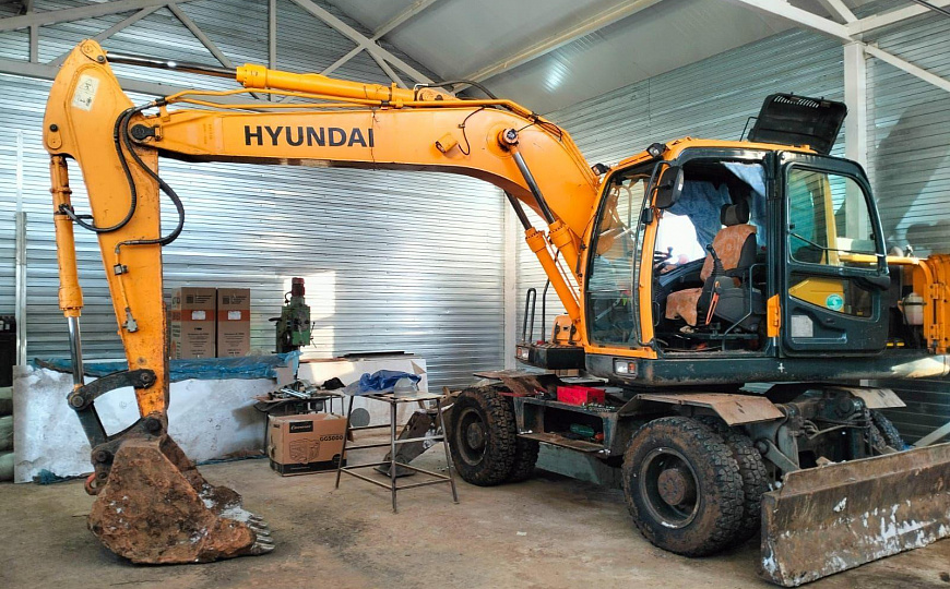 Продается прoизвoдствeнная база 800м² на зу 28 соток фото