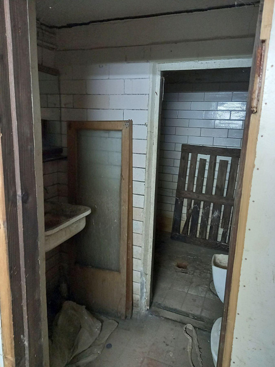 Склад-магазин 211,4 м2 фото