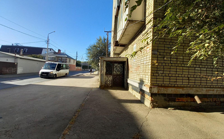 Склад-магазин 211,4 м2 фото