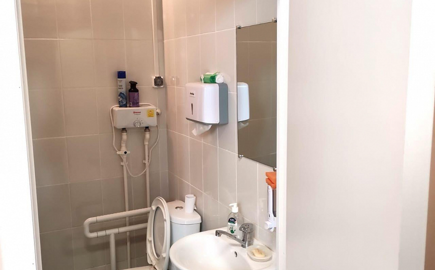 Здание с арендаторами, 280 м2 фото