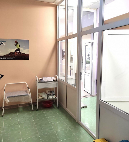 Здание с арендаторами, 280 м2 фото