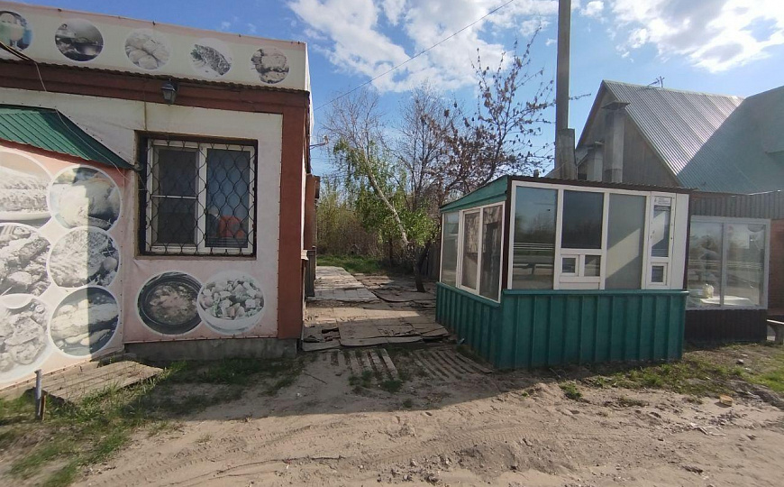 Кафе 80 м² на первой линии фото