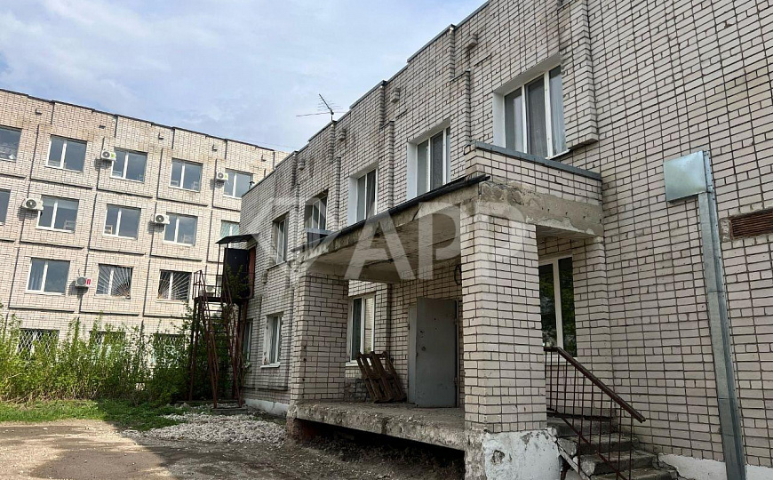 Здание в центре города фото