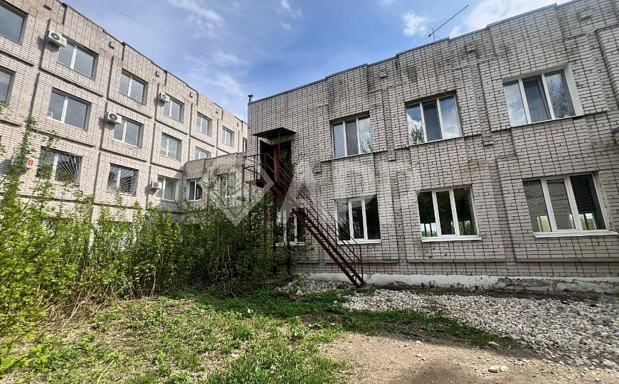 Здание в центре города фото