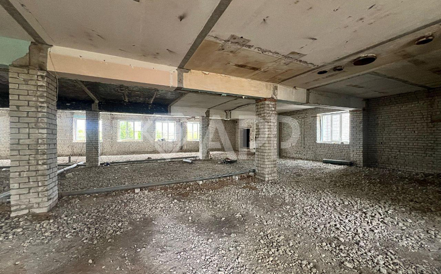 Здание в центре города фото