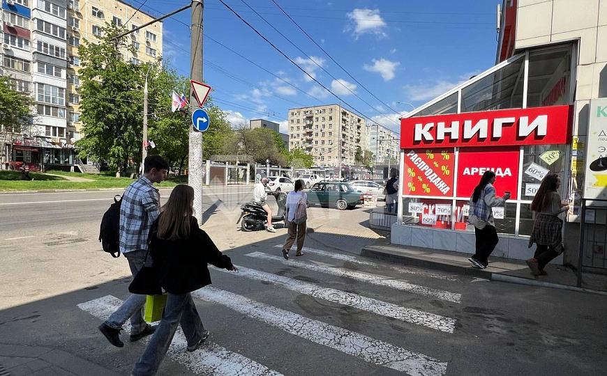 Сдаю торговое помещение, 191 м² фото