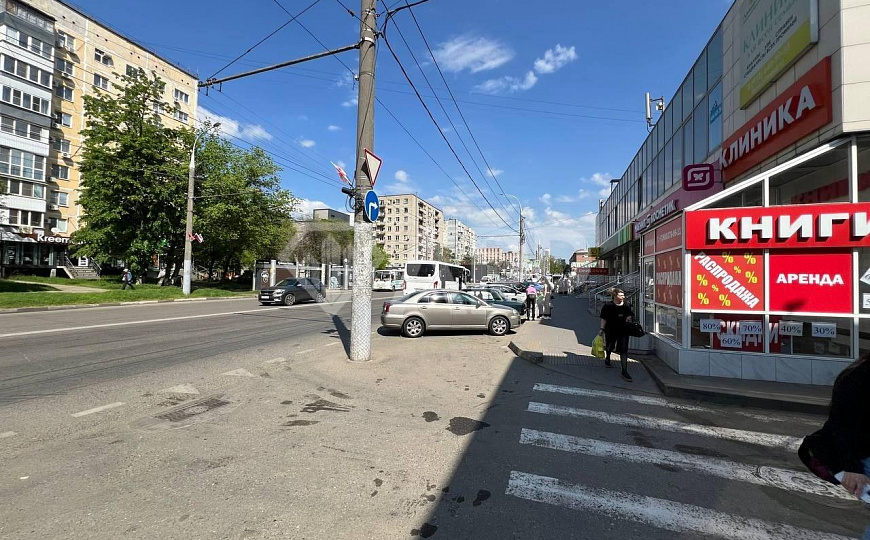 Сдаю торговое помещение, 191 м² фото