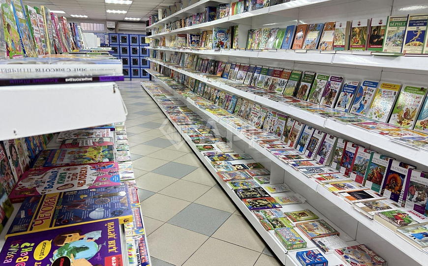 Сдаю торговое помещение, 191 м² фото