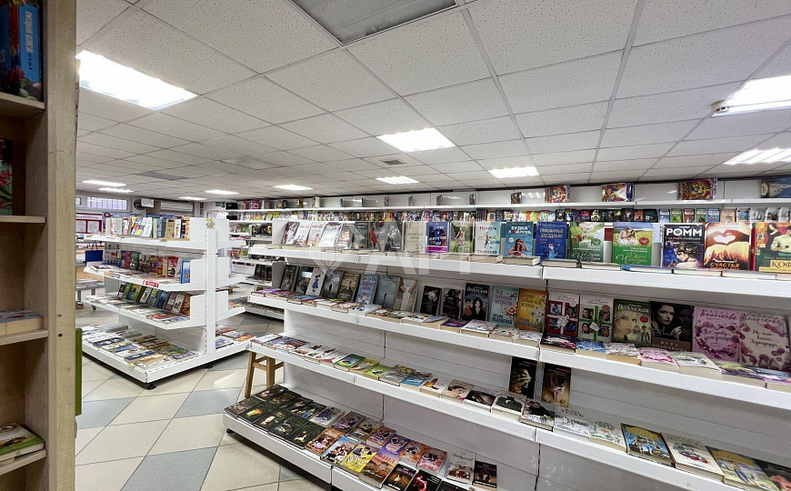 Сдаю торговое помещение, 191 м² фото