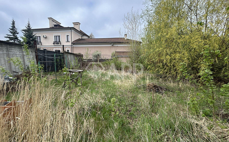 Продам земельный участок под офисный центр фото