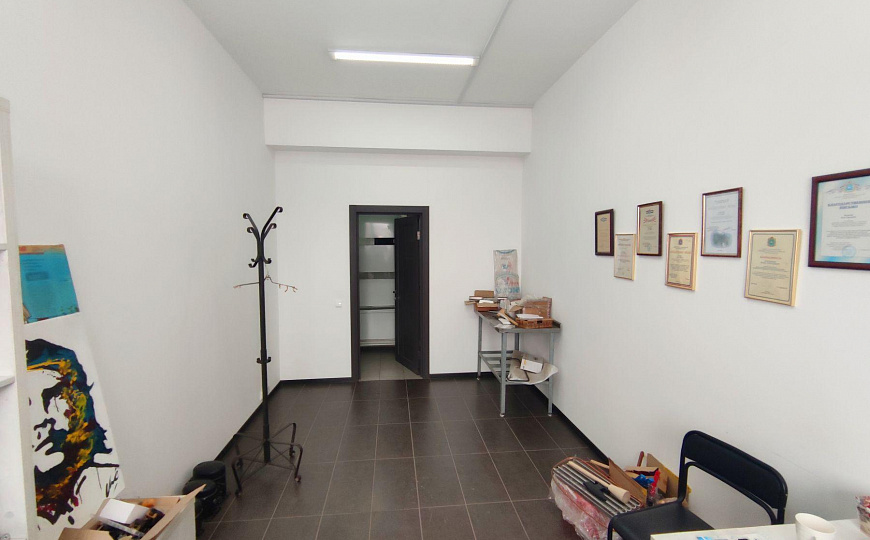 Продам помещение свободного назначения, 1 042 м² фото