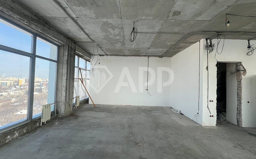 Продаю Офис в центре с прекрасными панорамными видами фото