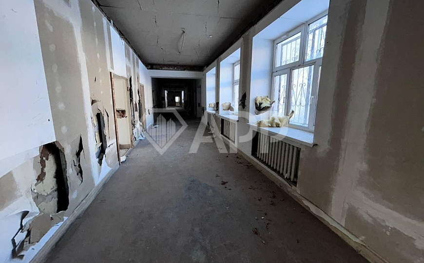 Здание в центре города. Возможна частичная аренда фото