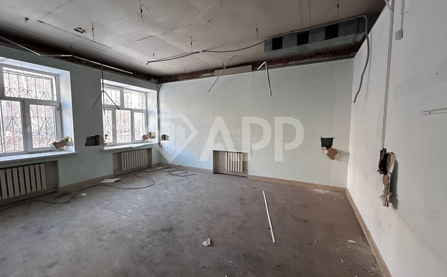 Здание в центре города. Возможна частичная аренда фото