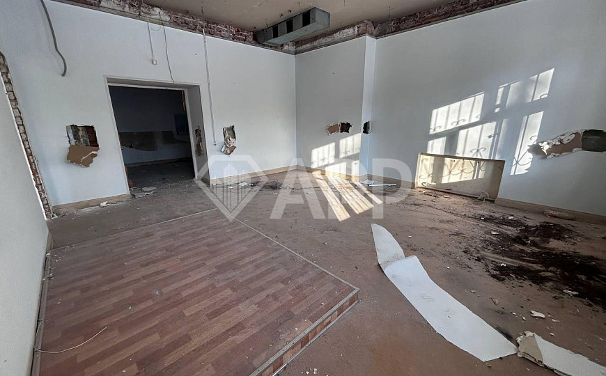 Здание в центре города. Возможна частичная аренда фото