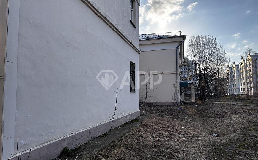 Здание в центре города. Возможна частичная аренда фото