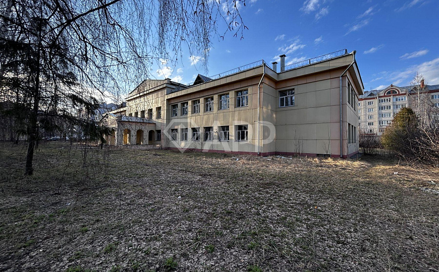 Здание в центре города. Возможна частичная аренда фото