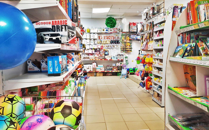 Продажа помещения с арендаторами на первой линии фото