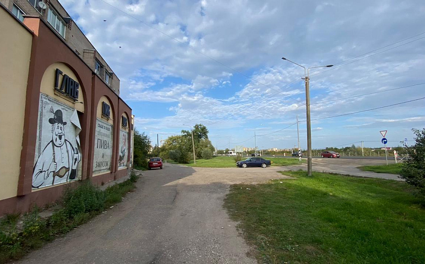 Сдам торговое помещение, 156 м² первая линия фото