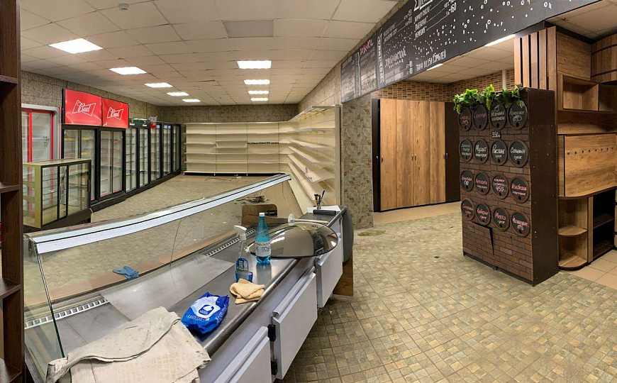 Сдам торговое помещение, 156 м² первая линия фото