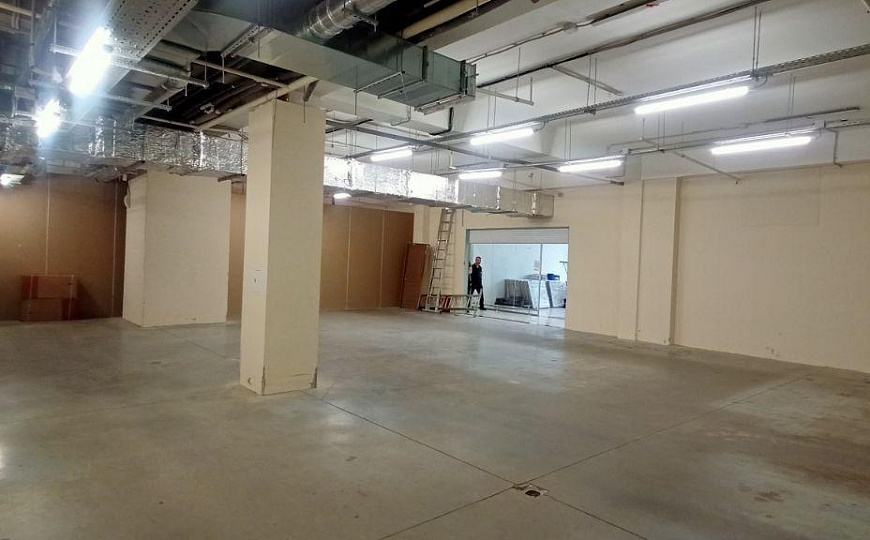 Аренда, помещений свободного назначения 200 м² фото