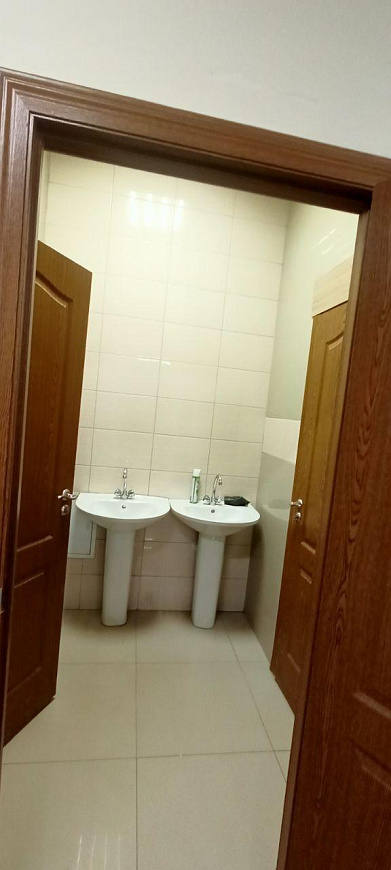 Аренда, помещений свободного назначения 200 м² фото