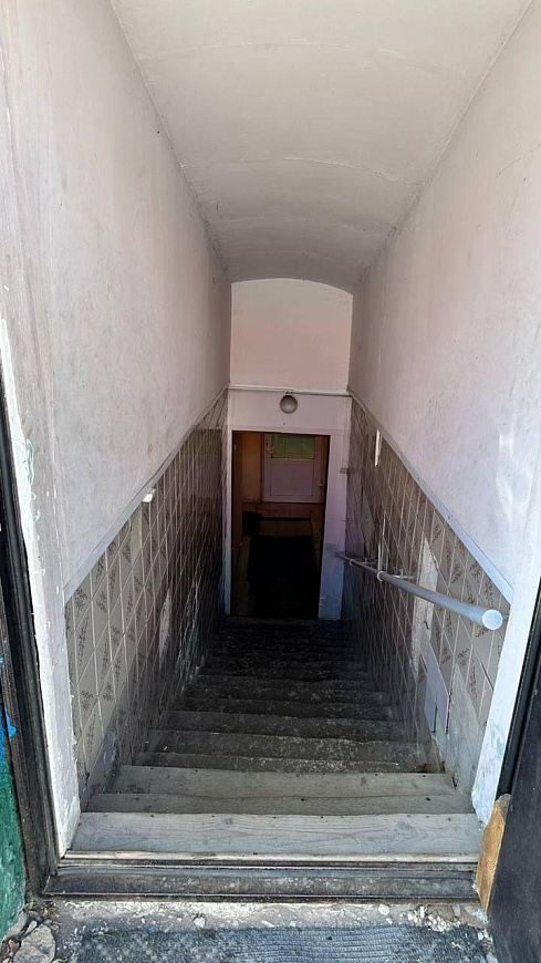 Продам нежилое коммерческое помещение  486 м² на цокольном этаже фото