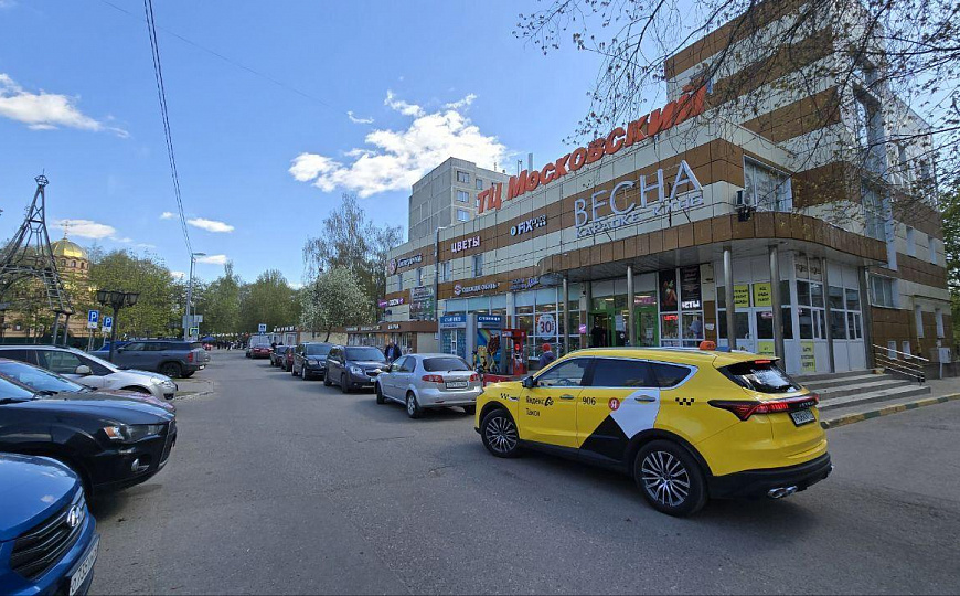 Третий этаж в хорошем месте, можно с готовым бизнесом. фото