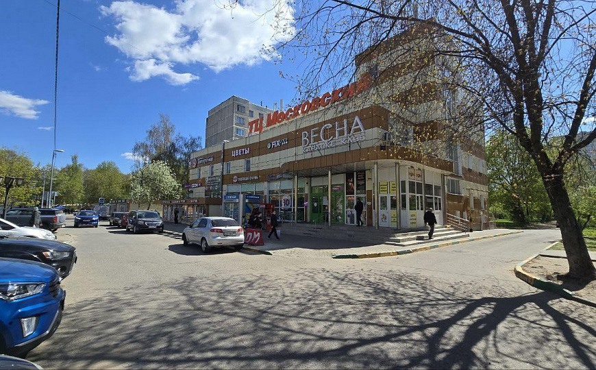 Третий этаж в хорошем месте, можно с готовым бизнесом. фото