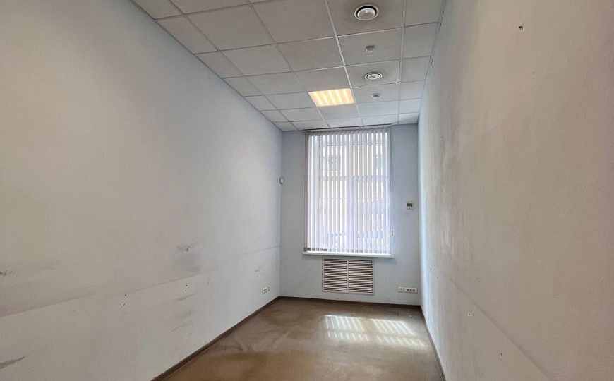 Офис в центре 1я линия. фото