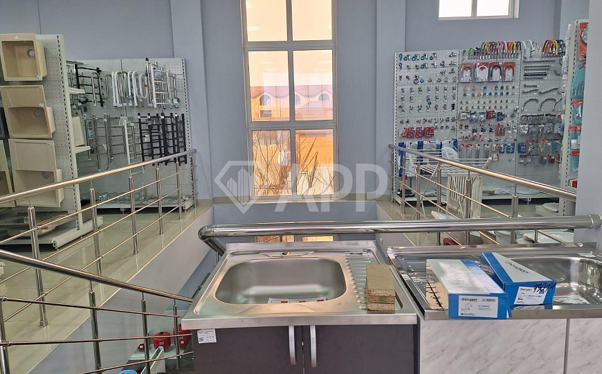 Сдам помещение свободного назначения 1050 м² фото