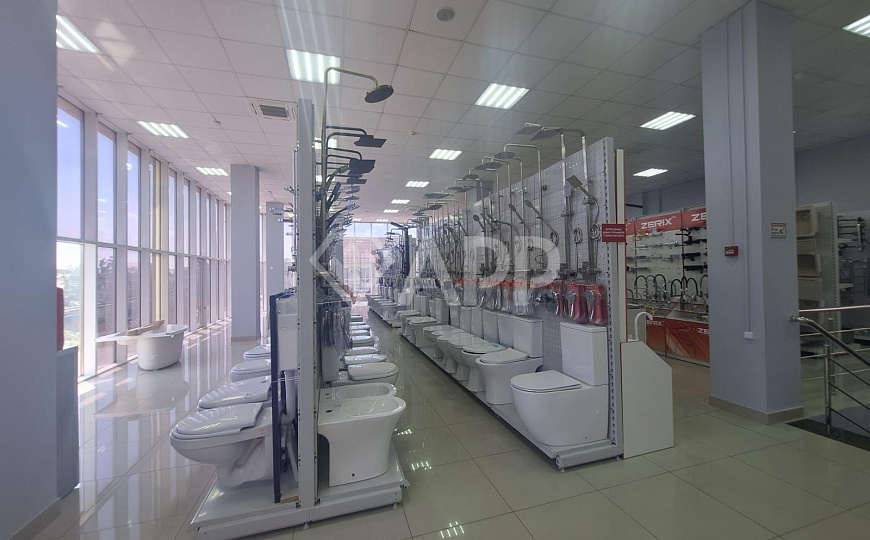 Сдам помещение свободного назначения 1050 м² фото