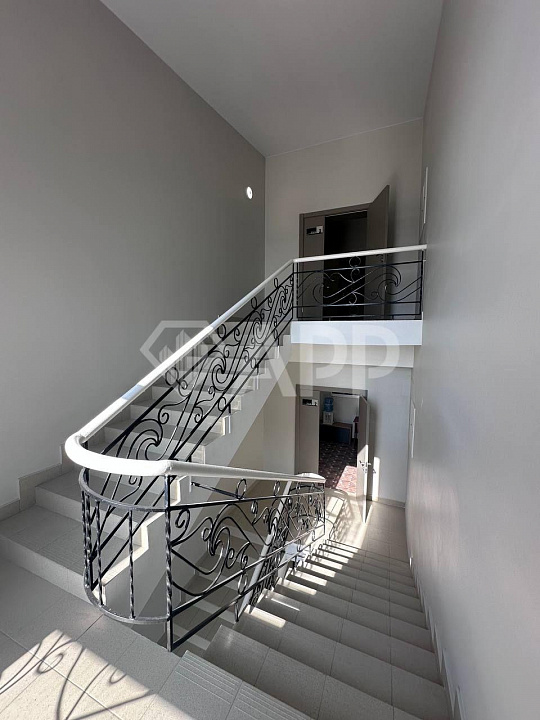 Сдаем складские помещения +  офисы фото