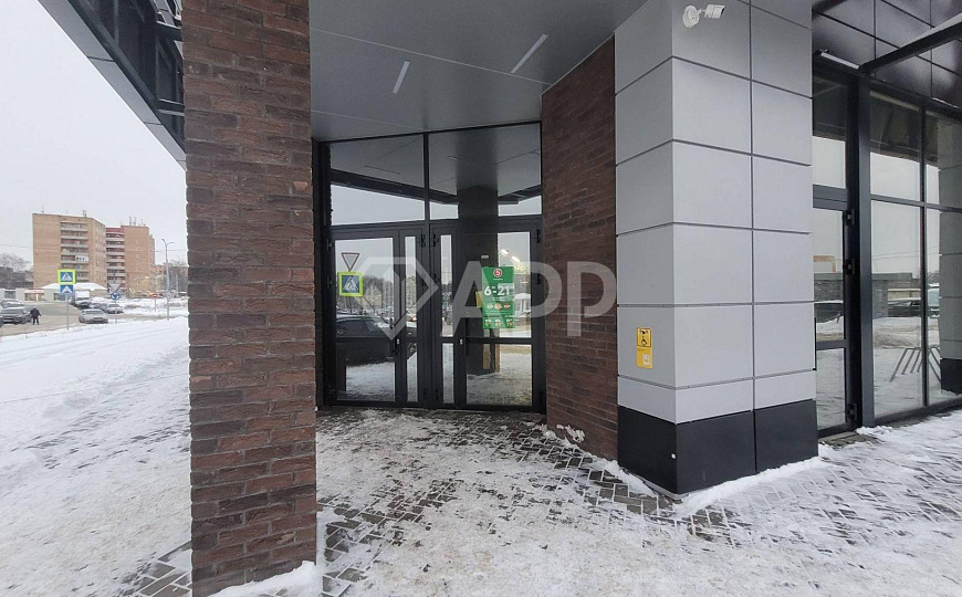 Помещения для бизнеса ТЦ «Взлетный» от 12 до 557 кв.м. фото