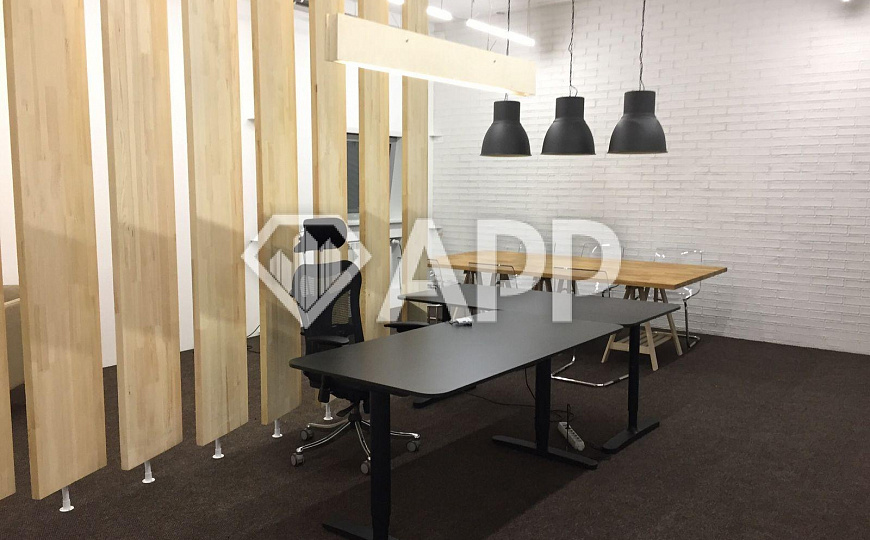 Продаю отдельно стоящее здание 1490м² на 1-ом га земли фото