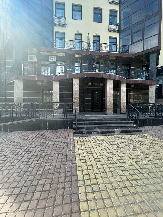 Сдам помещение 556,4 м² фото