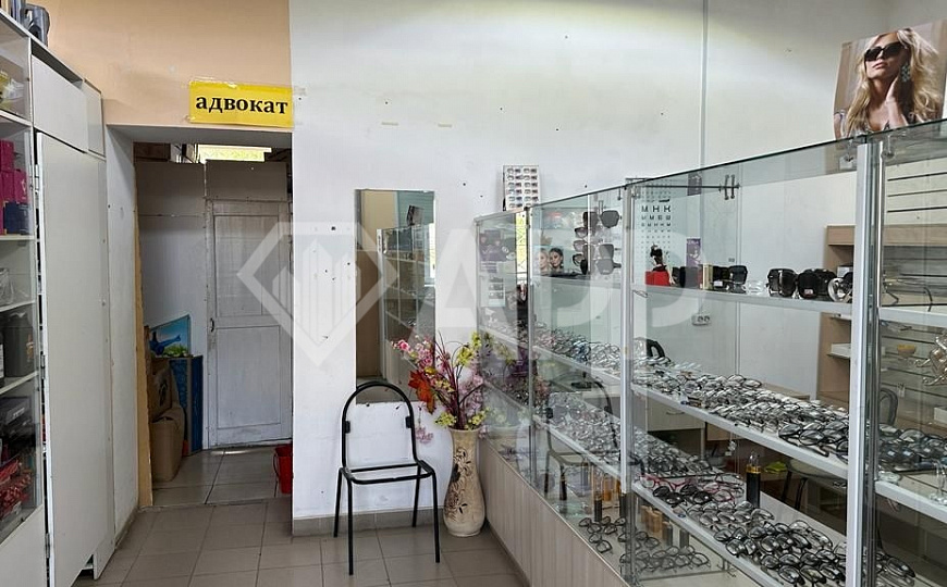 Сдам торгово-офисное  помещение , 127,6 м² фото