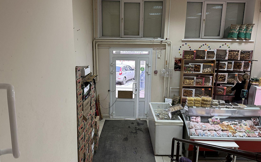 Сдам торговое помещение, 90 м² фото