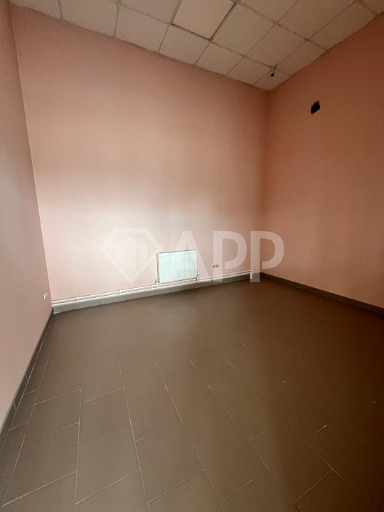 Сдам торговое помещение, 260 м² фото