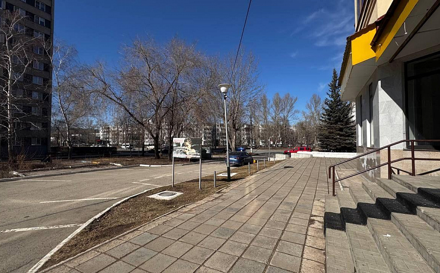 Помещение свободного назначения 458 кв.м. фото