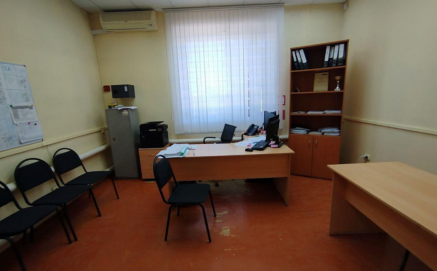 Отдельно стоящее помещение на 1 линии 244,7 м2 фото