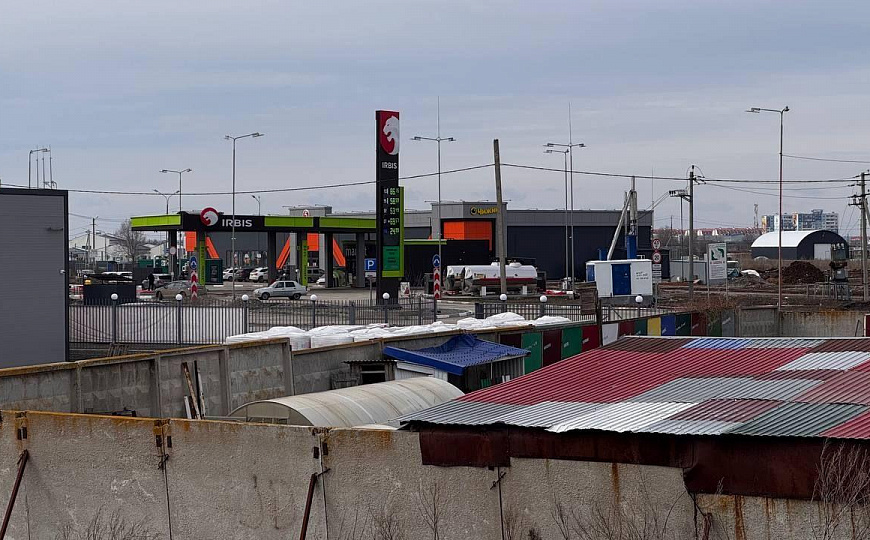 Здание под ресторан и земельный участок фото